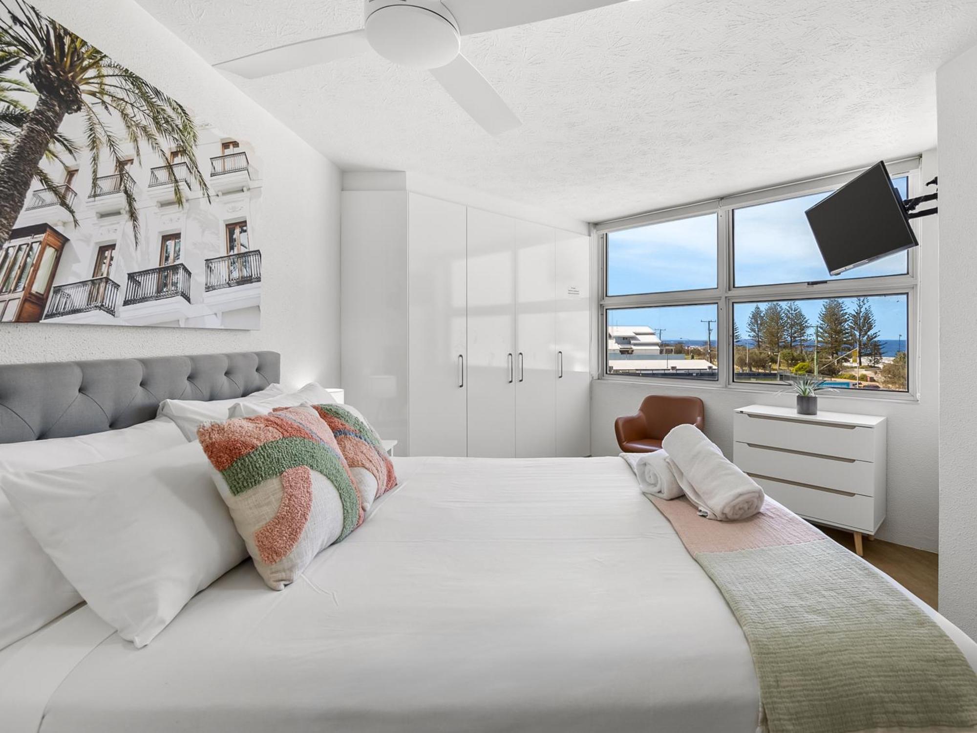 Mandolin Beachfront Resort Alexandra Headland Exteriör bild